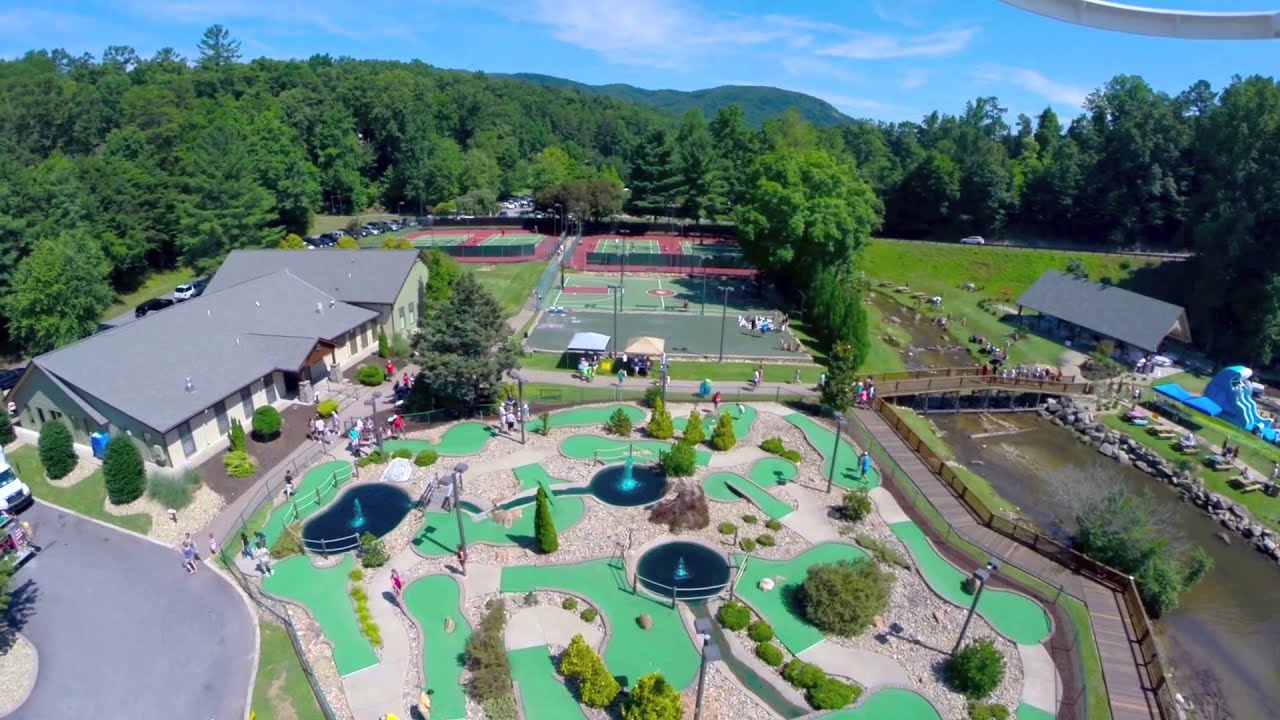Mini golf and tennis courts at the resort